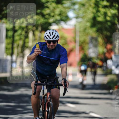 09.08.2026 - GEWOBA Citytriathlon Bremen Michael Burmester http://msf.ph/oto/9945693 09.08.2026 10:44:17 Radfahren 383 meine-sportfotos.de