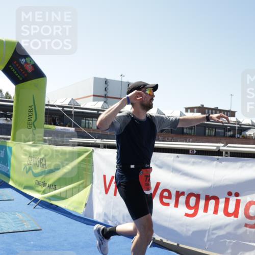09.08.2026 - GEWOBA Citytriathlon Bremen Yannick Fuchs http://msf.ph/oto/9945727 09.08.2026 14:28:03 Ziel 726 meine-sportfotos.de