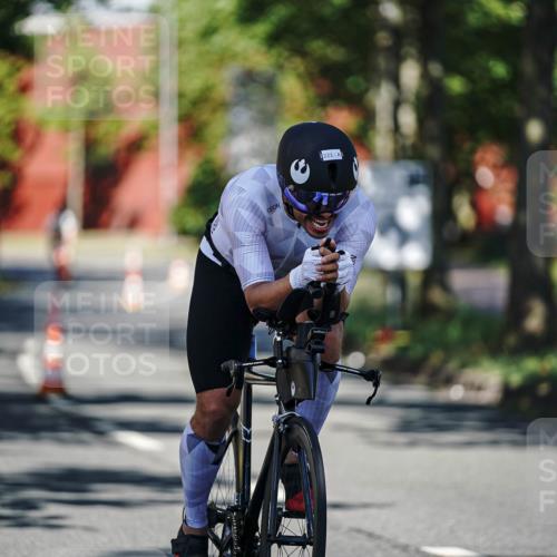09.08.2026 - GEWOBA Citytriathlon Bremen Michael Burmester http://msf.ph/oto/9945733 09.08.2026 10:44:56 Radfahren 221, 231, 342, 391, 398, 519 meine-sportfotos.de