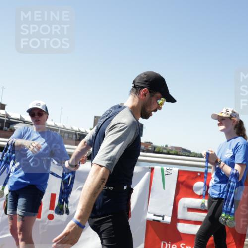 09.08.2026 - GEWOBA Citytriathlon Bremen Yannick Fuchs http://msf.ph/oto/9945734 09.08.2026 14:28:04 Ziel 726 meine-sportfotos.de
