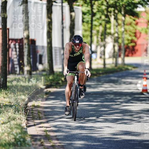 09.08.2026 - GEWOBA Citytriathlon Bremen Michael Burmester http://msf.ph/oto/9945753 09.08.2026 10:45:03 Radfahren 59, 221, 231, 338, 342, 391, 395, 519 meine-sportfotos.de