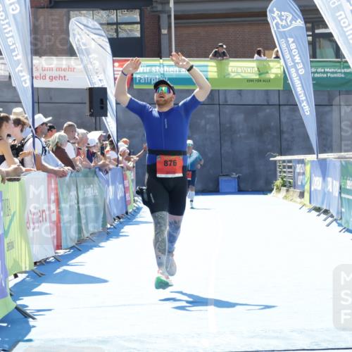 09.08.2026 - GEWOBA Citytriathlon Bremen Yannick Fuchs http://msf.ph/oto/9945760 09.08.2026 14:28:31 Ziel 876 meine-sportfotos.de