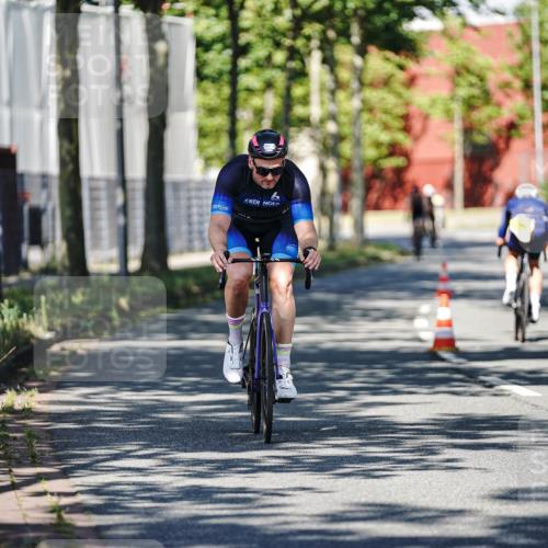 09.08.2026 - GEWOBA Citytriathlon Bremen Michael Burmester http://msf.ph/oto/9945763 09.08.2026 10:45:37 Radfahren 355, 400 meine-sportfotos.de