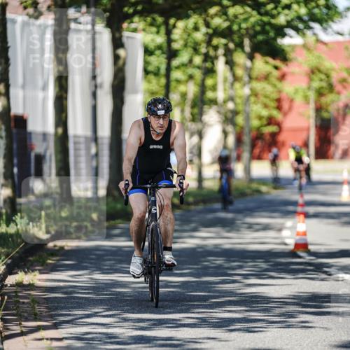 09.08.2026 - GEWOBA Citytriathlon Bremen Michael Burmester http://msf.ph/oto/9945769 09.08.2026 10:45:45 Radfahren 355, 400, 465, 528 meine-sportfotos.de