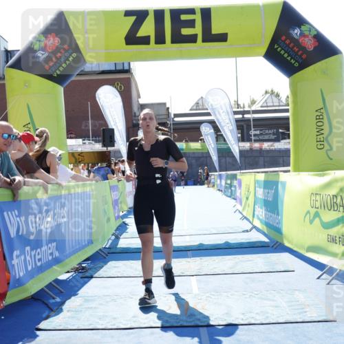 09.08.2026 - GEWOBA Citytriathlon Bremen Yannick Fuchs http://msf.ph/oto/9945808 09.08.2026 14:29:15 Ziel 945 meine-sportfotos.de