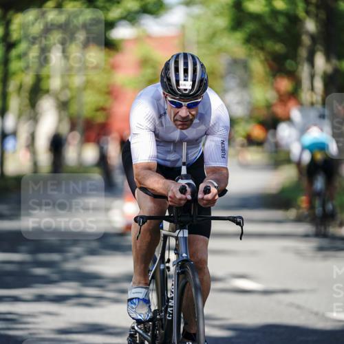 09.08.2026 - GEWOBA Citytriathlon Bremen Michael Burmester http://msf.ph/oto/9945811 09.08.2026 10:46:12 Radfahren 325, 332, 339, 366, 379, 407, 408 meine-sportfotos.de