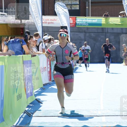 09.08.2026 - GEWOBA Citytriathlon Bremen Yannick Fuchs http://msf.ph/oto/9945812 09.08.2026 14:29:21 Ziel 953 meine-sportfotos.de
