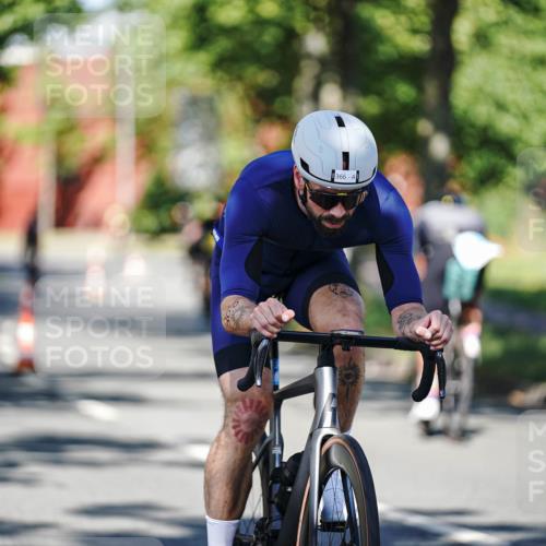 09.08.2026 - GEWOBA Citytriathlon Bremen Michael Burmester http://msf.ph/oto/9945821 09.08.2026 10:46:15 Radfahren 325, 328, 332, 343, 364, 366, 379, 407, 408, 502 meine-sportfotos.de