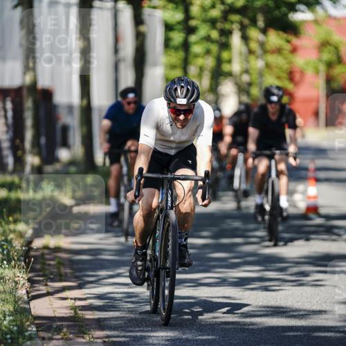 09.08.2026 - GEWOBA Citytriathlon Bremen Michael Burmester http://msf.ph/oto/9945823 09.08.2026 10:46:17 Radfahren 325, 328, 332, 343, 364, 366, 379, 407, 408, 502 meine-sportfotos.de