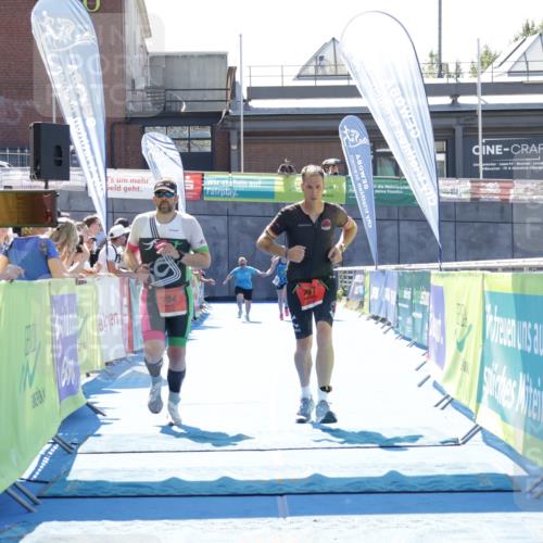 09.08.2026 - GEWOBA Citytriathlon Bremen Yannick Fuchs http://msf.ph/oto/9945824 09.08.2026 14:29:28 Ziel 784, 797 meine-sportfotos.de