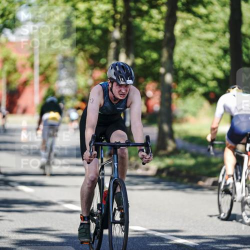 09.08.2026 - GEWOBA Citytriathlon Bremen Michael Burmester http://msf.ph/oto/9945842 09.08.2026 10:46:21 Radfahren 325, 328, 332, 343, 364, 366, 379, 408, 502 meine-sportfotos.de