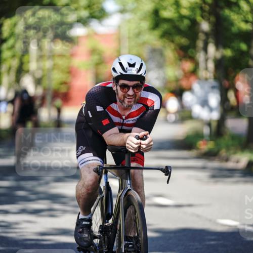 09.08.2026 - GEWOBA Citytriathlon Bremen Michael Burmester http://msf.ph/oto/9945862 09.08.2026 10:46:38 Radfahren 340, 369, 403, 411, 447 meine-sportfotos.de