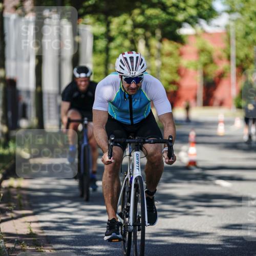 09.08.2026 - GEWOBA Citytriathlon Bremen Michael Burmester http://msf.ph/oto/9945889 09.08.2026 10:46:54 Radfahren 125, 131, 304, 329, 368, 403, 406 meine-sportfotos.de