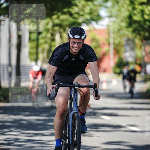 09.08.2026 - GEWOBA Citytriathlon Bremen Michael Burmester http://msf.ph/oto/9945895 09.08.2026 10:46:56 Radfahren 125, 131, 249, 304, 329, 368, 403, 406 meine-sportfotos.de