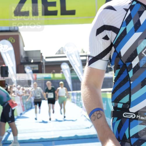 09.08.2026 - GEWOBA Citytriathlon Bremen Yannick Fuchs http://msf.ph/oto/9945933 09.08.2026 14:31:35 Ziel 738, 1105 meine-sportfotos.de
