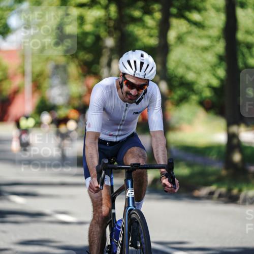 09.08.2026 - GEWOBA Citytriathlon Bremen Michael Burmester http://msf.ph/oto/9945935 09.08.2026 10:47:11 Radfahren 103, 125, 249, 304, 359, 362, 382, 392 meine-sportfotos.de