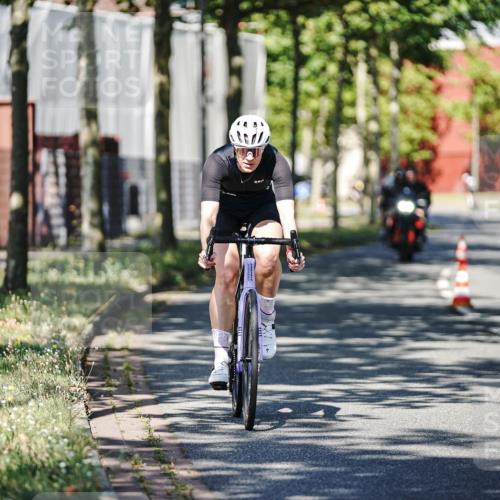 09.08.2026 - GEWOBA Citytriathlon Bremen Michael Burmester http://msf.ph/oto/9945952 09.08.2026 10:47:36 Radfahren 295, 298, 479, 516 meine-sportfotos.de