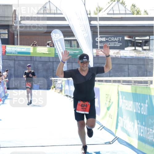 09.08.2026 - GEWOBA Citytriathlon Bremen Yannick Fuchs http://msf.ph/oto/9945958 09.08.2026 14:31:43 Ziel 750, 804 meine-sportfotos.de