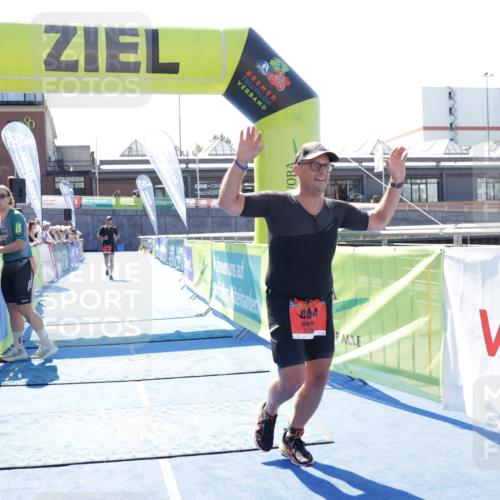 09.08.2026 - GEWOBA Citytriathlon Bremen Yannick Fuchs http://msf.ph/oto/9945969 09.08.2026 14:31:45 Ziel 750, 804 meine-sportfotos.de