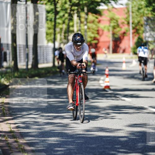 09.08.2026 - GEWOBA Citytriathlon Bremen Michael Burmester http://msf.ph/oto/9945987 09.08.2026 10:47:57 Radfahren 25, 177, 300, 327, 363, 396, 437 meine-sportfotos.de
