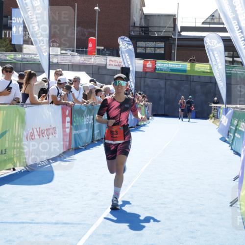 09.08.2026 - GEWOBA Citytriathlon Bremen Yannick Fuchs http://msf.ph/oto/9945995 09.08.2026 14:32:13 Ziel 933 meine-sportfotos.de