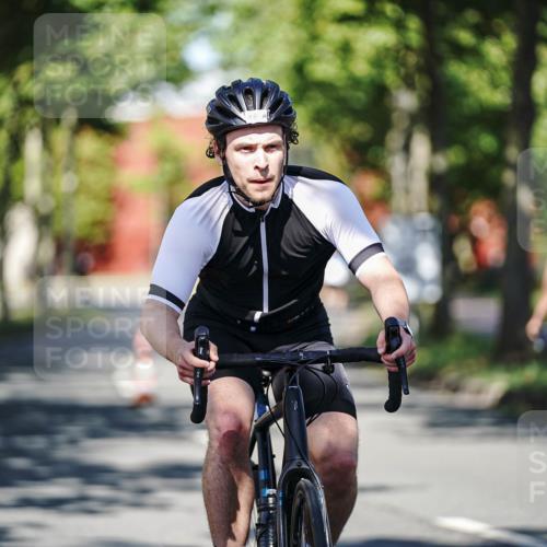 09.08.2026 - GEWOBA Citytriathlon Bremen Michael Burmester http://msf.ph/oto/9946002 09.08.2026 10:48:02 Radfahren 25, 177, 300, 327, 363, 396 meine-sportfotos.de