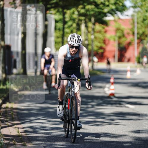 09.08.2026 - GEWOBA Citytriathlon Bremen Michael Burmester http://msf.ph/oto/9946020 09.08.2026 10:48:17 Radfahren 177, 239, 312, 356, 520 meine-sportfotos.de