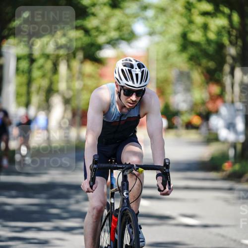 09.08.2026 - GEWOBA Citytriathlon Bremen Michael Burmester http://msf.ph/oto/9946022 09.08.2026 10:48:17 Radfahren 177, 239, 312, 356, 520 meine-sportfotos.de