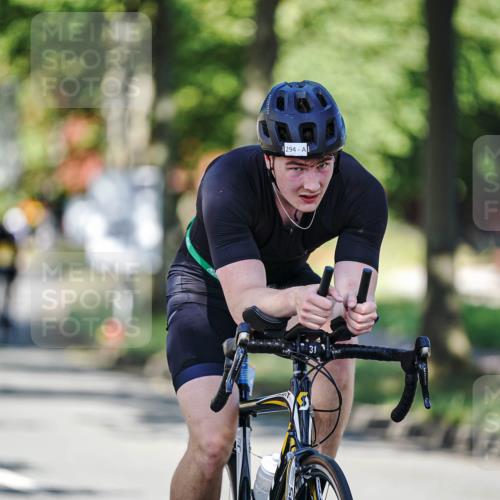 09.08.2026 - GEWOBA Citytriathlon Bremen Michael Burmester http://msf.ph/oto/9946057 09.08.2026 10:49:14 Radfahren 294, 388, 430, 454, 497 meine-sportfotos.de