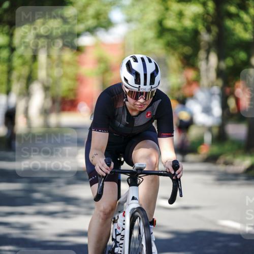 09.08.2026 - GEWOBA Citytriathlon Bremen Michael Burmester http://msf.ph/oto/9946067 09.08.2026 10:49:23 Radfahren 294, 320, 413, 430, 454, 497 meine-sportfotos.de