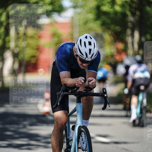 09.08.2026 - GEWOBA Citytriathlon Bremen Michael Burmester http://msf.ph/oto/9946074 09.08.2026 10:49:34 Radfahren 299, 320, 413, 454, 508 meine-sportfotos.de