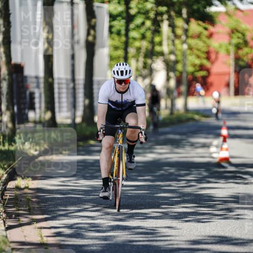 09.08.2026 - GEWOBA Citytriathlon Bremen Michael Burmester http://msf.ph/oto/9946079 09.08.2026 10:49:50 Radfahren 317, 508 meine-sportfotos.de