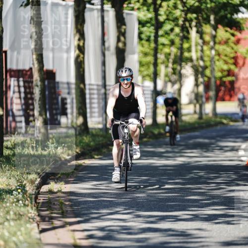09.08.2026 - GEWOBA Citytriathlon Bremen Michael Burmester http://msf.ph/oto/9946081 09.08.2026 10:49:54 Radfahren 317, 410, 458 meine-sportfotos.de