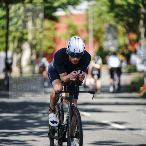 09.08.2026 - GEWOBA Citytriathlon Bremen Michael Burmester http://msf.ph/oto/9946085 09.08.2026 10:49:59 Radfahren 317, 334, 410, 458, 489 meine-sportfotos.de