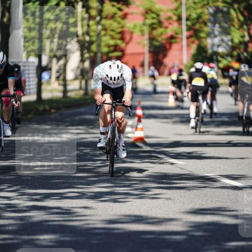 09.08.2026 - GEWOBA Citytriathlon Bremen Michael Burmester http://msf.ph/oto/9946087 09.08.2026 10:50:02 Radfahren 189, 317, 334, 410, 458, 489 meine-sportfotos.de