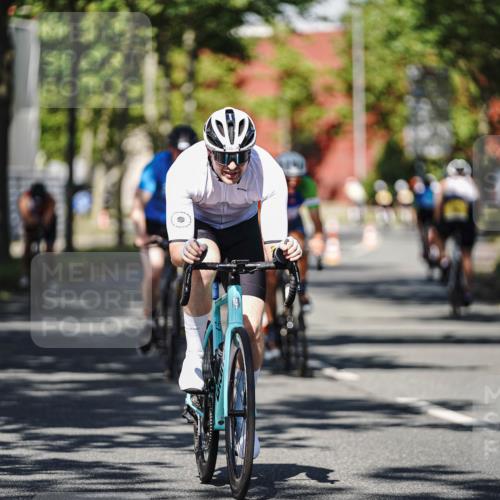 09.08.2026 - GEWOBA Citytriathlon Bremen Michael Burmester http://msf.ph/oto/9946101 09.08.2026 10:50:12 Radfahren 27, 39, 129, 189, 215, 288, 334, 385, 419, 458, 489 meine-sportfotos.de