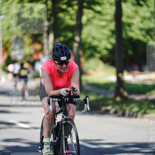 09.08.2026 - GEWOBA Citytriathlon Bremen Michael Burmester http://msf.ph/oto/9946115 09.08.2026 10:50:25 Radfahren 27, 39, 63, 215, 288, 350, 385, 419, 450, 457 meine-sportfotos.de
