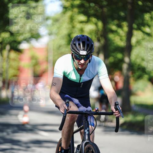 09.08.2026 - GEWOBA Citytriathlon Bremen Michael Burmester http://msf.ph/oto/9946118 09.08.2026 10:50:30 Radfahren 63, 350, 385, 450, 457 meine-sportfotos.de