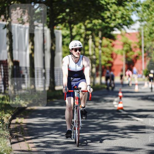 09.08.2026 - GEWOBA Citytriathlon Bremen Michael Burmester http://msf.ph/oto/9946140 09.08.2026 10:50:50 Radfahren 1, 7, 83, 137, 167, 313, 330, 337, 370, 452, 470, 481, 482, 486, 526, 532 meine-sportfotos.de