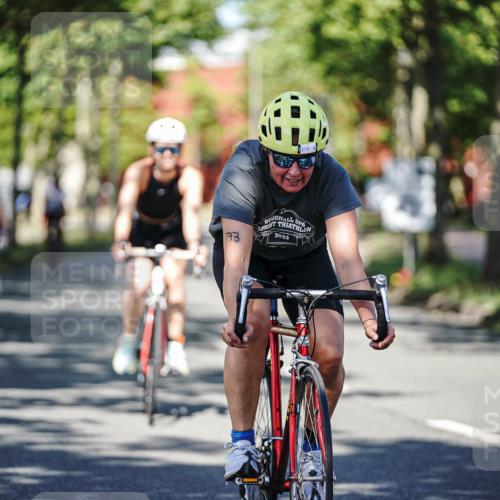 09.08.2026 - GEWOBA Citytriathlon Bremen Michael Burmester http://msf.ph/oto/9946156 09.08.2026 10:51:00 Radfahren 137, 167, 173, 313, 330, 344, 370, 452, 453, 493, 503 meine-sportfotos.de