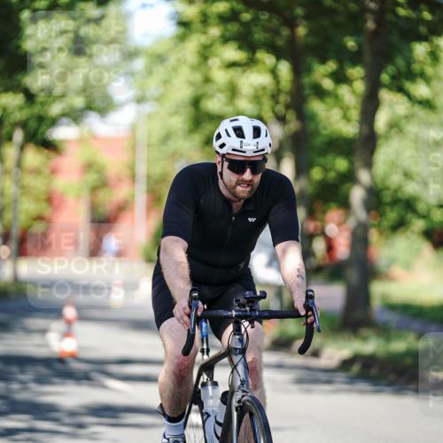 09.08.2026 - GEWOBA Citytriathlon Bremen Michael Burmester http://msf.ph/oto/9946182 09.08.2026 10:51:30 Radfahren 57, 99, 324, 397 meine-sportfotos.de