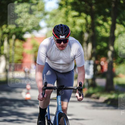 09.08.2026 - GEWOBA Citytriathlon Bremen Michael Burmester http://msf.ph/oto/9946184 09.08.2026 10:51:34 Radfahren 57, 99, 324, 397 meine-sportfotos.de