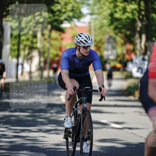 09.08.2026 - GEWOBA Citytriathlon Bremen Michael Burmester http://msf.ph/oto/9946198 09.08.2026 10:51:55 Radfahren 47, 95, 209, 448, 455, 484, 515 meine-sportfotos.de