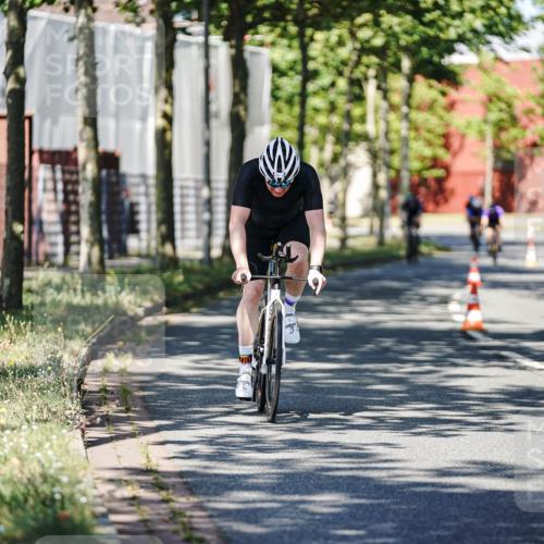 09.08.2026 - GEWOBA Citytriathlon Bremen Michael Burmester http://msf.ph/oto/9946202 09.08.2026 10:52:02 Radfahren 141, 448, 455, 483, 484, 515 meine-sportfotos.de
