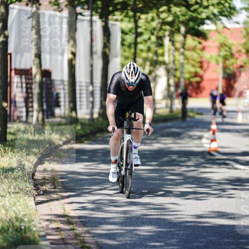 09.08.2026 - GEWOBA Citytriathlon Bremen Michael Burmester http://msf.ph/oto/9946203 09.08.2026 10:52:02 Radfahren 141, 448, 455, 483, 484, 515 meine-sportfotos.de