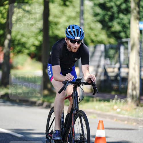 09.08.2026 - GEWOBA Citytriathlon Bremen Michael Burmester http://msf.ph/oto/9946214 09.08.2026 10:52:11 Radfahren 15, 43, 141, 374, 483 meine-sportfotos.de