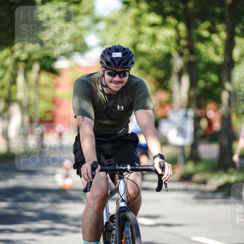 09.08.2026 - GEWOBA Citytriathlon Bremen Michael Burmester http://msf.ph/oto/9946231 09.08.2026 10:52:48 Radfahren 181, 305, 445, 521 meine-sportfotos.de