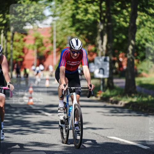 09.08.2026 - GEWOBA Citytriathlon Bremen Michael Burmester http://msf.ph/oto/9946236 09.08.2026 10:52:57 Radfahren 175, 181, 241, 305, 353, 445, 521 meine-sportfotos.de