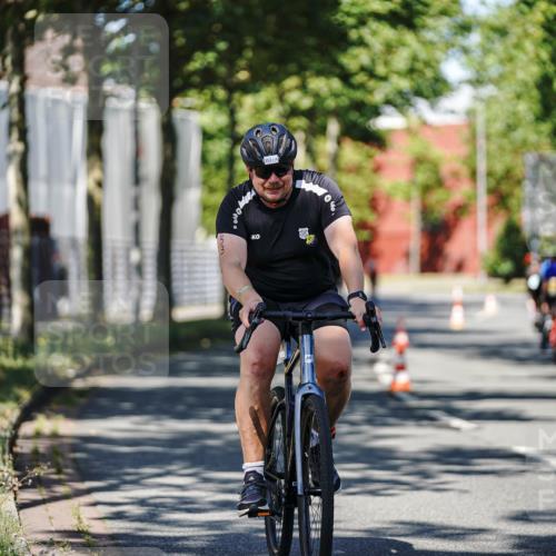 09.08.2026 - GEWOBA Citytriathlon Bremen Michael Burmester http://msf.ph/oto/9946248 09.08.2026 10:53:06 Radfahren 23, 29, 175, 233, 241, 353 meine-sportfotos.de