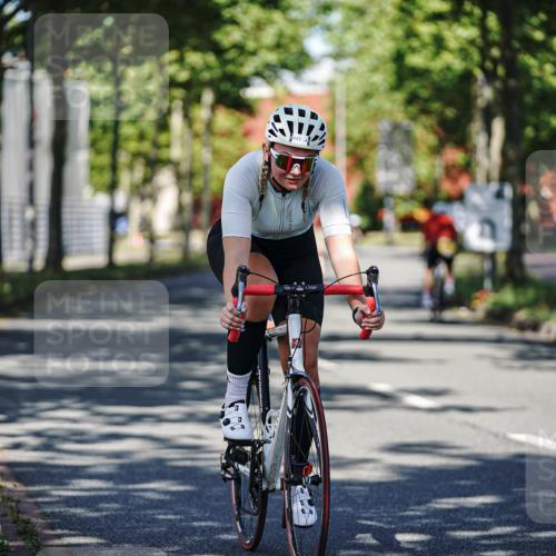 09.08.2026 - GEWOBA Citytriathlon Bremen Michael Burmester http://msf.ph/oto/9946284 09.08.2026 10:53:36 Radfahren 3, 19, 21, 107, 139, 151, 179, 423, 433, 439, 461, 477, 495 meine-sportfotos.de